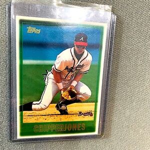 ⚾️🧢’Collectors’ “Chipper Jones” TOPS ((Baseball Card))⚾️🧢